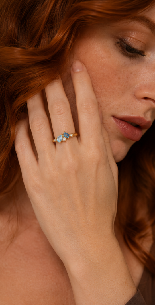 Anillo Azure en Oro 18k Calita