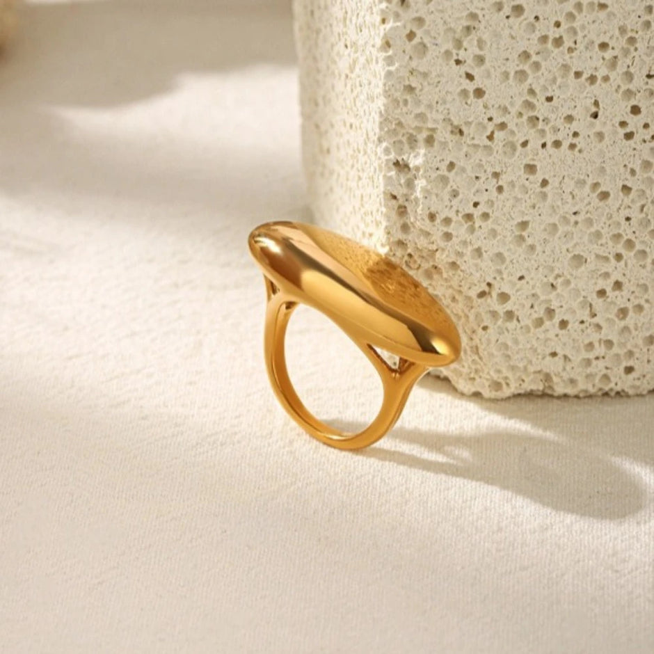 Anillo Geometrico Ovalado Chapado en Oro 18k